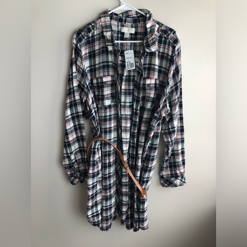 Forever 21 plus size tunic/dress. Size 3x. NWT. Cream/navy/red plaid.